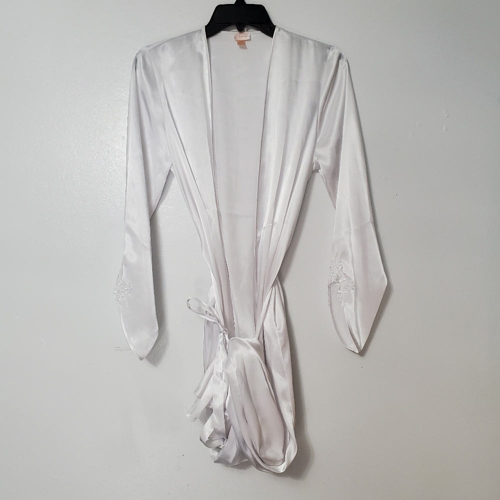 Flora Sexy White Robe Long Robe Sleepwear & Robes for Women